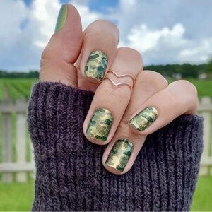 Glam-ouflage - Retired